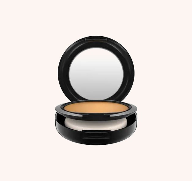 Studio Fix Powder Plus Foundation NC50 Studio Fix Powder Plus Foundation NC50