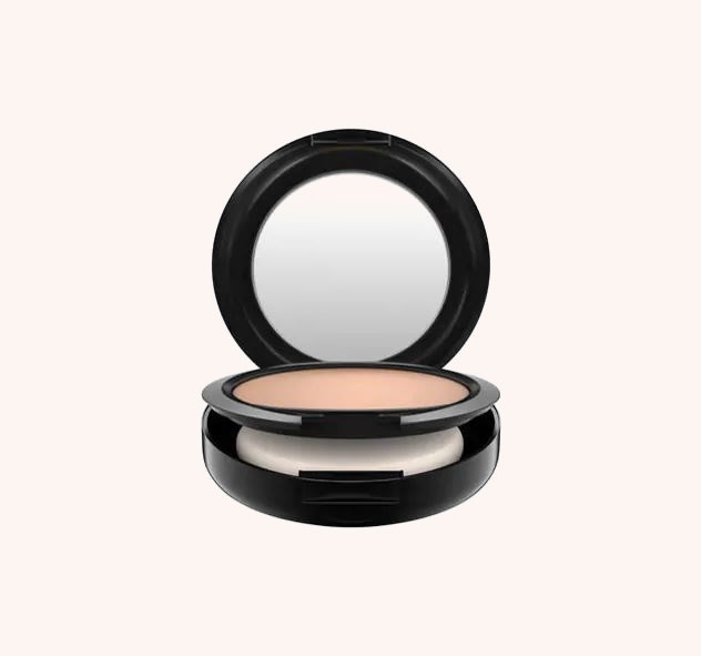 Studio Fix Powder Plus Foundation NW20 Studio Fix Powder Plus Foundation NW20