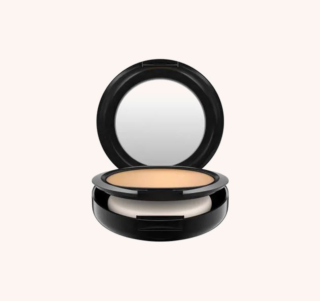 Studio Fix Powder Plus Foundation NC40 Studio Fix Powder Plus Foundation NC40