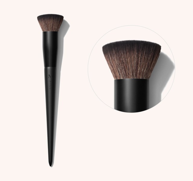 V100 Flat Top Primer & Foundation Brush