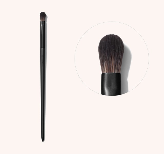 V206 Domed Crease Eyeshadow Brush