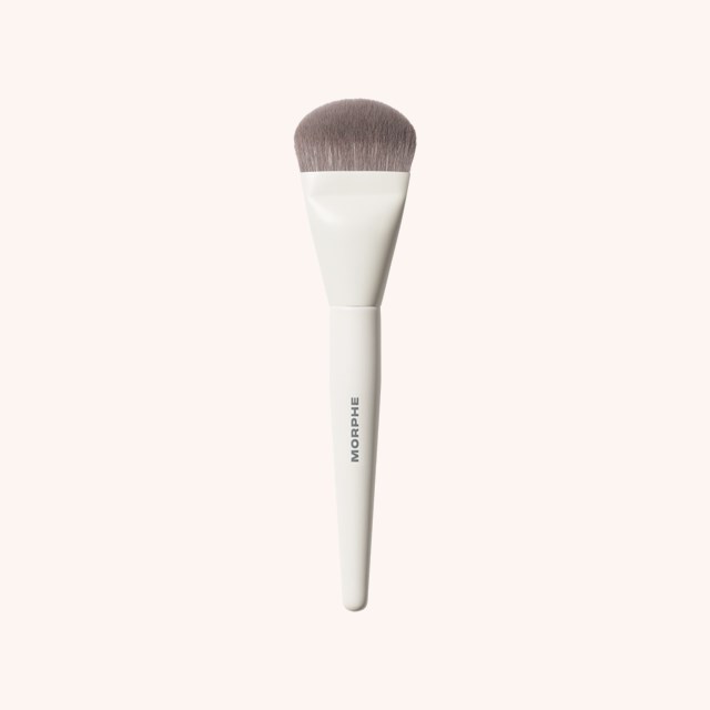 M243 Slanted Cream & Liquid Contour Brush M243 Slanted Cream & Liquid Contour Brush