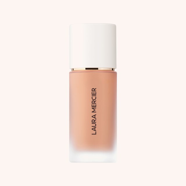 Real Flawless Weightless Perfecting Foundation 3N1 Camel