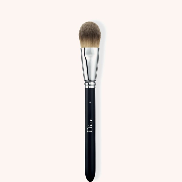 Backstage Light Coverage Fluid Foundation Brush N° 11 Backstage Light Coverage Fluid Foundation Brush N° 11