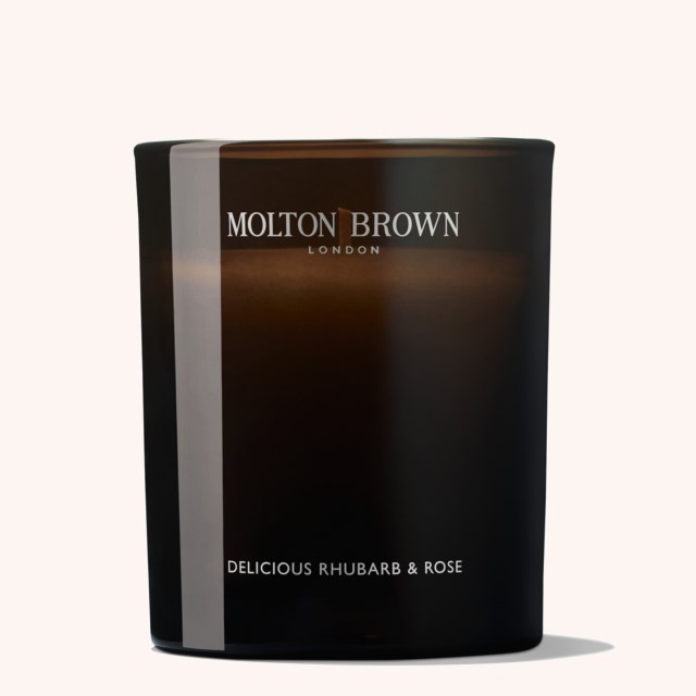 Delicious Rhubarb & Rose Signature Candle 190 g Delicious Rhubarb & Rose Signature Candle 190 g
