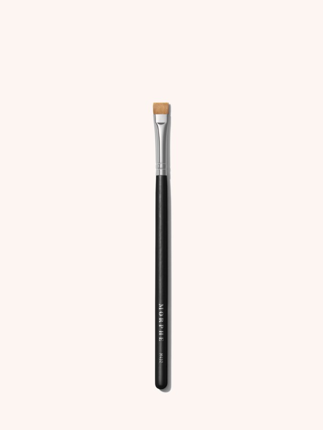 Flat Liner Definer Brush - M432