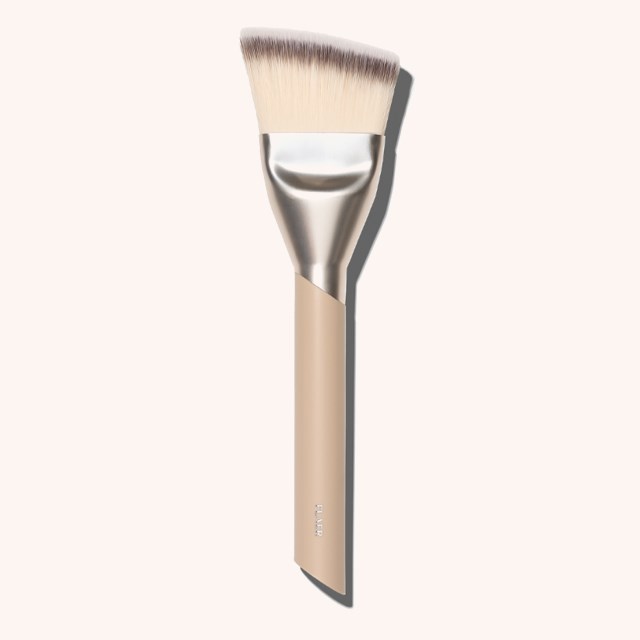 116 Contour & Foundation Brush 116 Contour & Foundation Brush