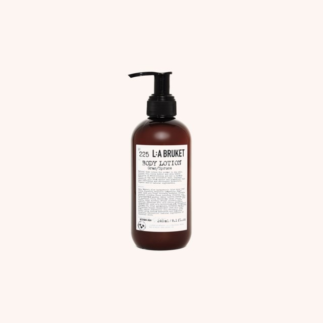 225 Body Lotion Spruce 240 ml 225 Body Lotion Spruce 240 ml