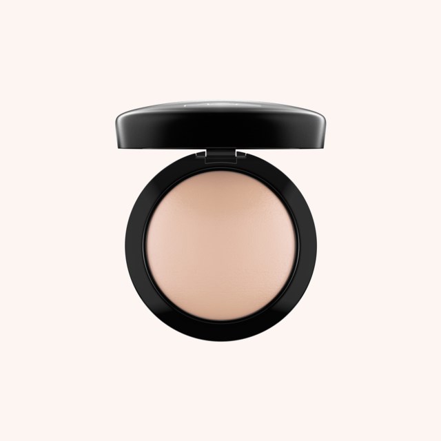 Mineralize Skinfinish/ Natural Medium Mineralize Skinfinish/ Natural Medium