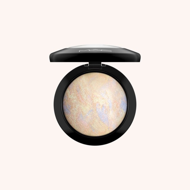 Mineralize Skinfinish/ Natural Lightscapade