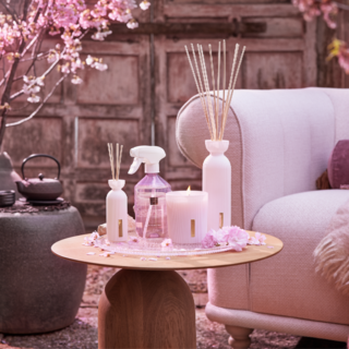 The Ritual Of Sakura Scented Candle 290 g - Rituals - KICKS