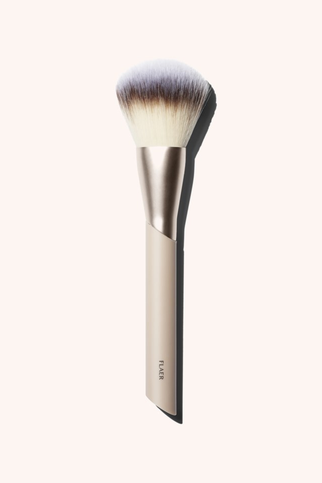 102 All Over Face Powder Brush